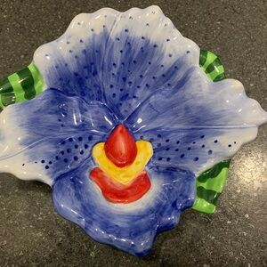 ALOHAS Blue and Red Floral Ceramic Dish